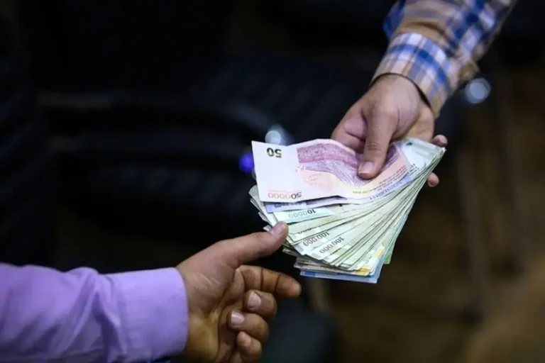 کمکهزینه ۳ میلیون تومانی برای فرهنگیان؛ واریز با حقوق شهریور
