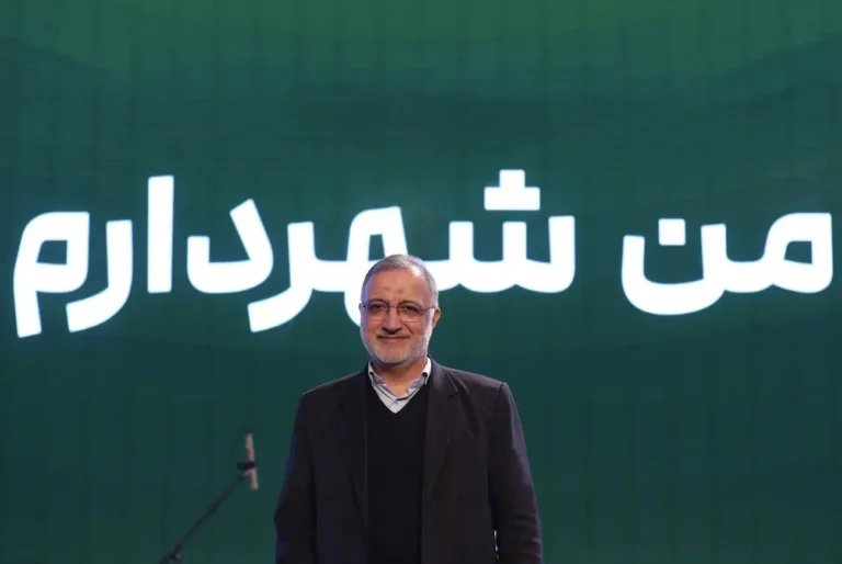 ادعای زاکانی: 40 میلیارد دلار طلا و اسکناس در بانک داریم!/ باید اقتصاد را به مردم واگذار کنیم