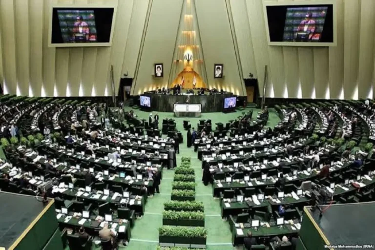 شکایت نمایندگان مجلس از رئیس بانک مرکزی!+ جزئیات