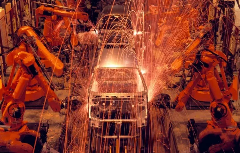 بحران خودرو به قلب صنعت اروپا رسید