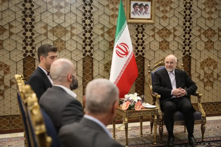 قالیباف: توطئه آمریکا در مرزهای غربی ایران با همکاری اقلیم کردستان و اقدامات نیروهای مسلح شکست خورد/ طالبانی: جنگ ایران جنگ ما و پیروزی او پیروزی ماست